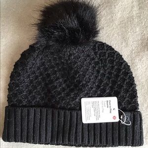 Lululemon Pom to Play Beanie NWT